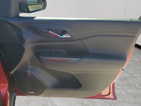 Certified 2023 GMC Acadia SLT image 13