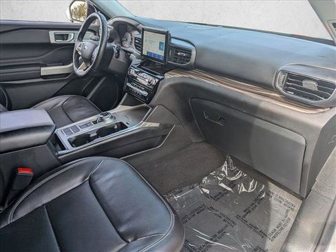 Used 2023 Ford Explorer Limited image 20
