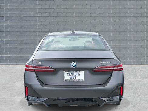New 2027 BMW i5 eDrive40 w/ M Sport Package RWD image 4