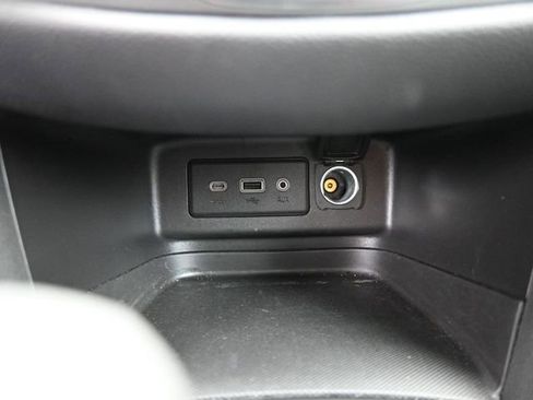 Used 2024 Chevrolet Equinox LT image 40