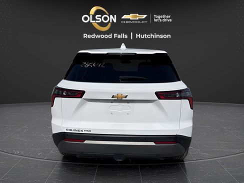 Used 2025 Chevrolet Equinox LT image 4