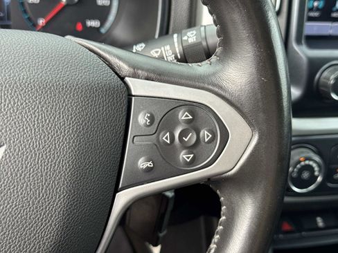 Used 2018 Chevrolet Colorado LT w/ LT Convenience Package image 12