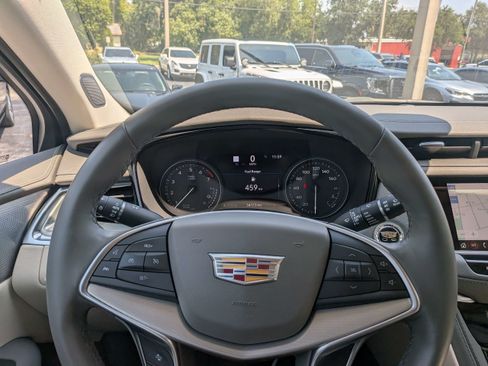 Certified 2024 Cadillac XT5 Premium Luxury w/ Technology Package FWD image 32