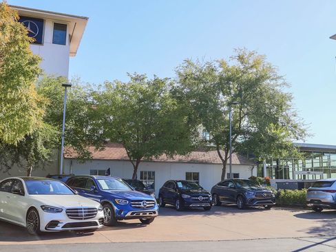 New 2026 Mercedes-Benz GLC 300 4MATIC image 36