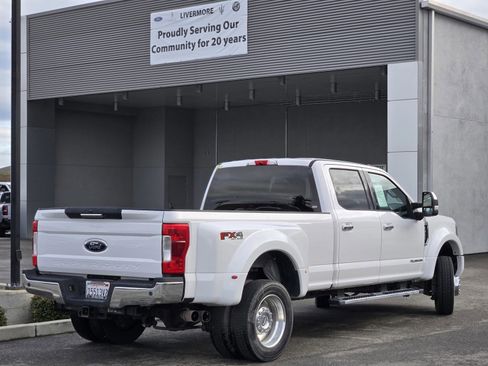Used 2019 Ford F450 XLT w/ XLT Premium Package image 4