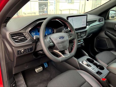 Used 2024 Ford Escape ST-Line Select w/ Tech Pack #2 image 17