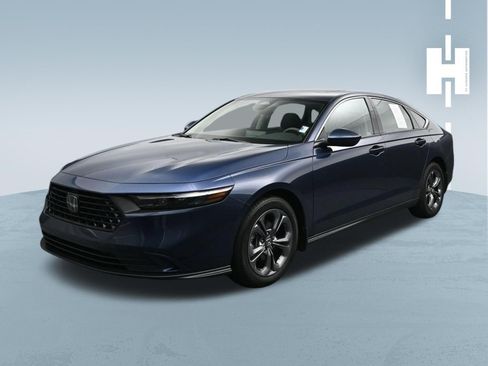 Used 2023 Honda Accord EX image 3