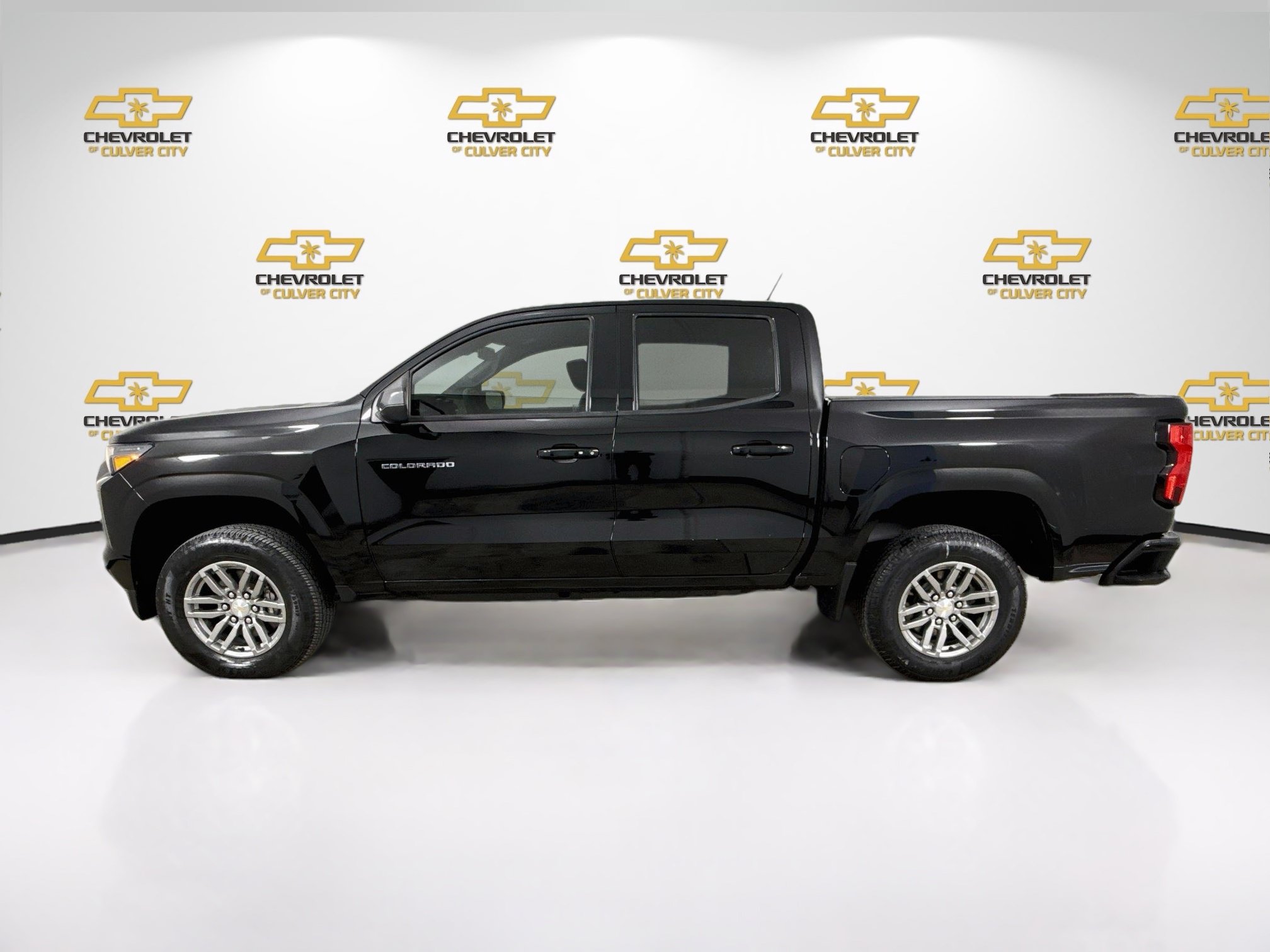 Used 2023 Chevrolet Colorado LT RWD image 5