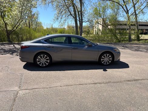 Used 2019 Lexus ES 350 w/ Premium Package FWD image 17