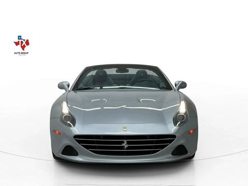 Used 2015 Ferrari California T RWD image 8
