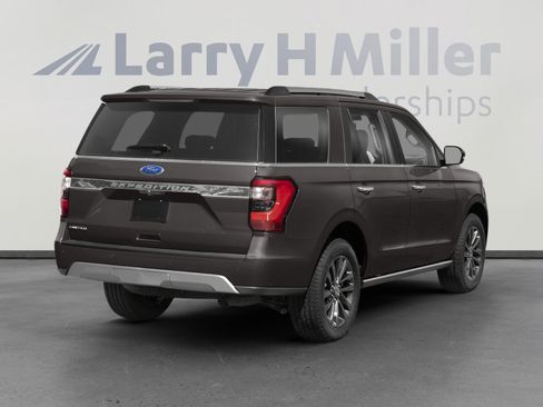 Used 2019 Ford Expedition Limited w/ Equipment Group 303A RWD image 2
