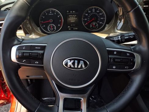 Used 2021 Kia K5 EX image 12