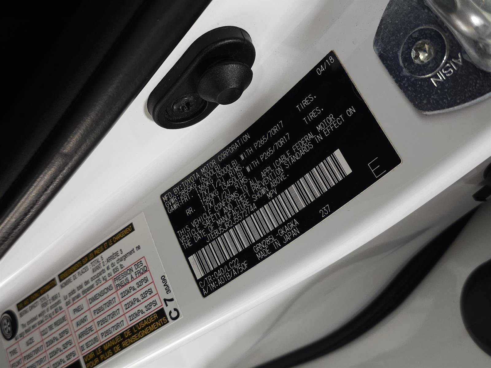 Used 2018 Toyota 4Runner TRD Off-Road Premium AWD/4WD image 28