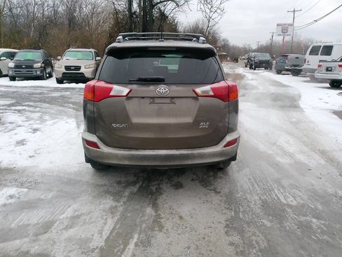 Used 2013 Toyota RAV4 XLE image 10