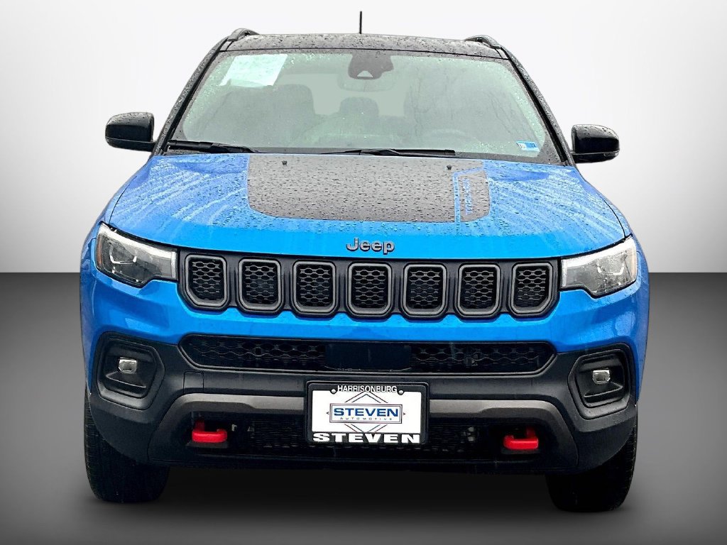 Used 2023 Jeep Compass Trailhawk w/ Trailhawk Elite Group AWD/4WD image 2