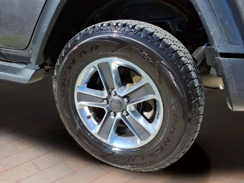Used 2021 Jeep Wrangler Unlimited Sahara AWD/4WD image 27