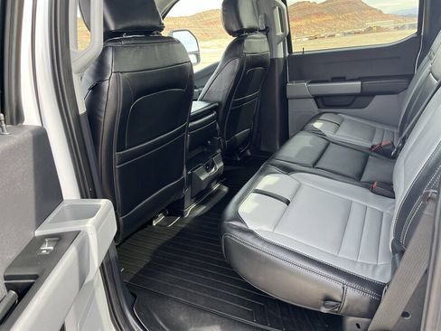 Used 2024 Ford F250 XLT w/ FX4 Off-Road Package image 11