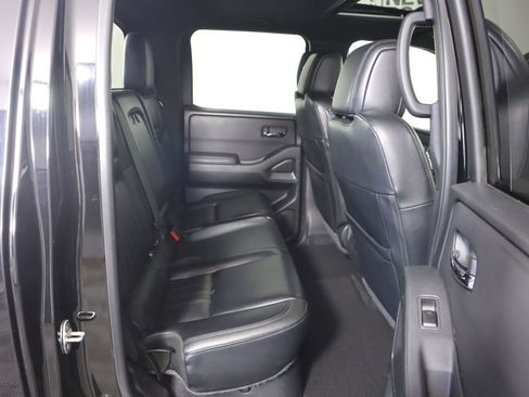 Used 2022 Nissan Frontier PRO-4X w/ Pro-4X Premium Package AWD/4WD image 23