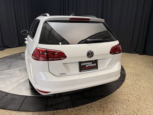 Used 2015 Volkswagen Golf S image 13