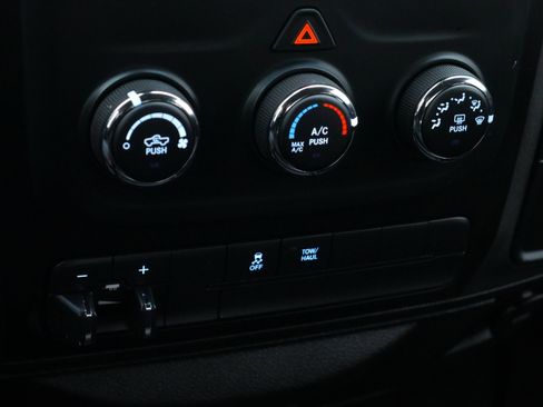 Used 2019 RAM 1500 Tradesman w/ Tradesman SXT Package image 13