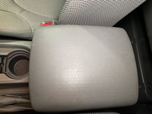 Used 2021 Nissan Frontier SV image 25