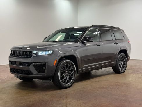 Used 2026 Jeep Grand Cherokee L Summit w/ Obsidian Package AWD/4WD image 28