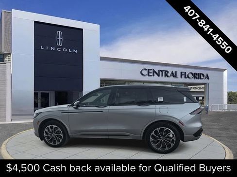 New 2026 Lincoln Nautilus Reserve image 6