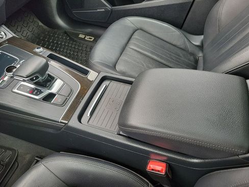 Used 2020 Audi Q5 2.0T Premium Plus AWD/4WD image 25