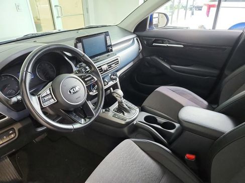 Used 2021 Kia Seltos S w/ Paint Protection Package image 11