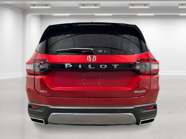 New 2026 Honda Pilot Touring image 4