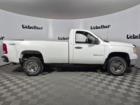 Used 2009 GMC Sierra 2500 W/T w/ Work Truck Preferred Package AWD/4WD image 8