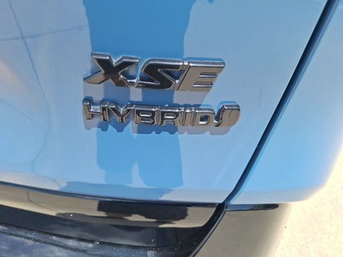 Used 2023 Toyota RAV4 XSE AWD/4WD image 11
