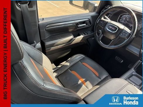 Used 2024 GMC Sierra 2500 AT4 w/ AT4 Premium Plus Package AWD/4WD image 17