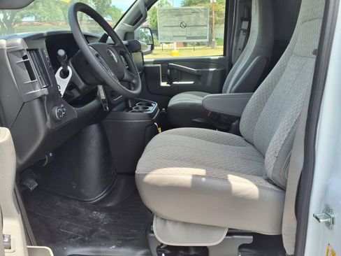 New 2025 Chevrolet Express 2500 w/ Driver Convenience Package image 6