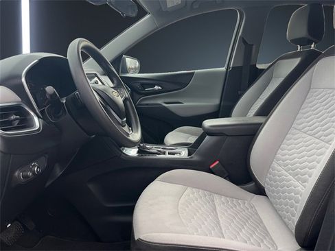 Used 2019 Chevrolet Equinox LS w/ LS Convenience Package image 9
