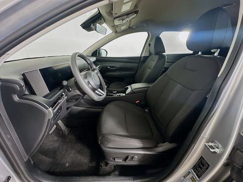 Used 2025 Hyundai Tucson SEL FWD image 13