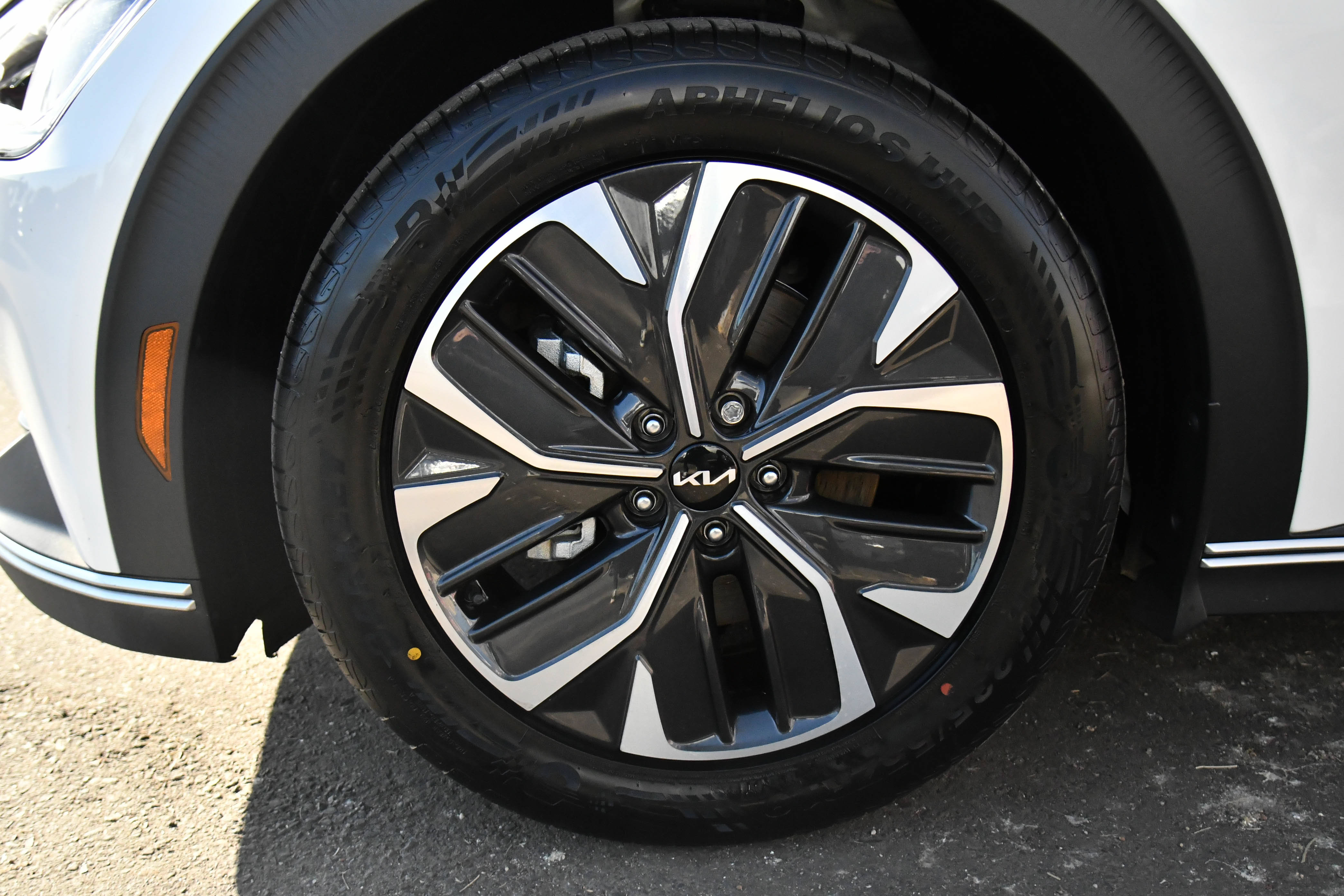 Used 2024 Kia EV6 Light RWD image 12