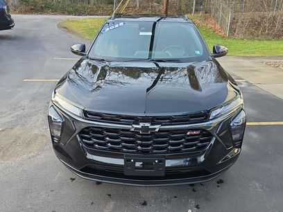 New 2025 Chevrolet Trax RS w/ Sunroof Package
