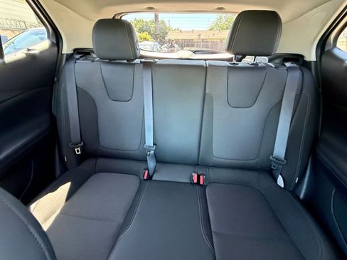 Used 2025 Buick Encore GX Preferred FWD image 38