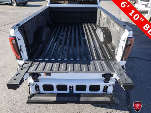 Used 2024 GMC Sierra 3500 AT4 w/ AT4 Preferred Package image 7