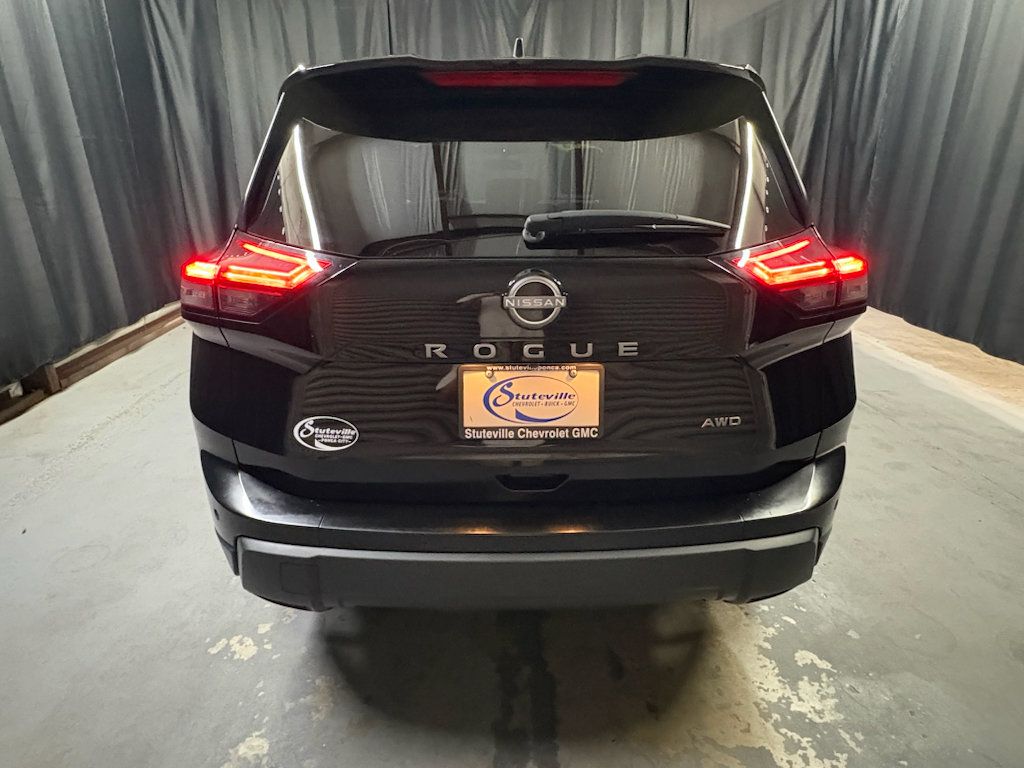 Used 2024 Nissan Rogue S AWD/4WD image 6