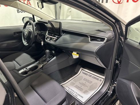 Used 2026 Toyota Corolla LE FWD image 12