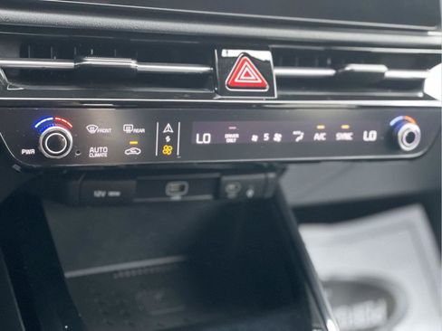 Used 2024 Kia Niro EX FWD image 33