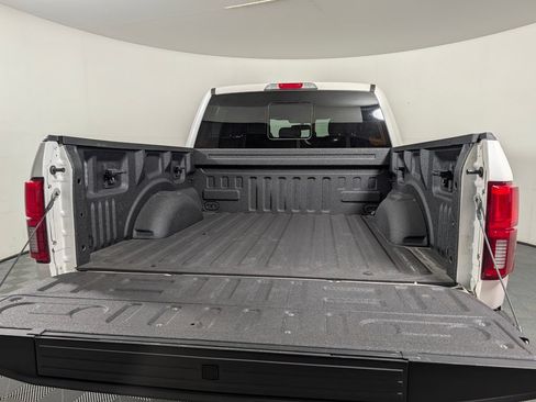 Certified 2019 Ford F150 Platinum w/ Equipment Group 701A Luxury AWD/4WD image 7