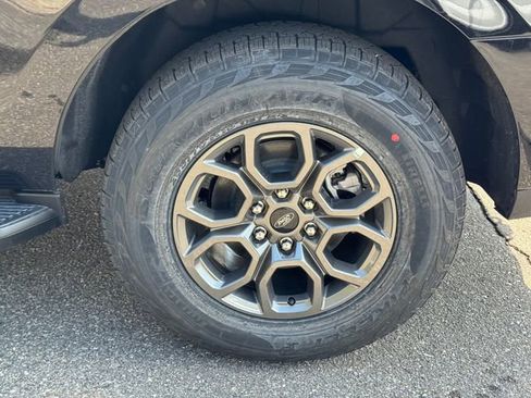 New 2026 Ford Expedition Active image 11