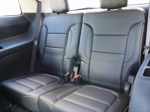 Used 2019 GMC Acadia SLT image 12