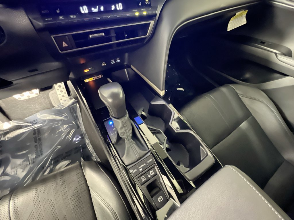 Used 2025 Toyota Camry XSE FWD image 22
