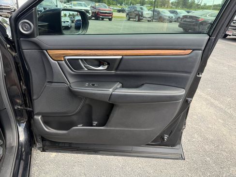 Used 2018 Honda CR-V Touring image 22