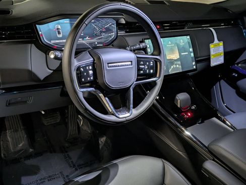 New 2026 Land Rover Range Rover Sport SE AWD/4WD image 32