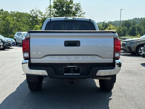Used 2020 Toyota Tacoma SR5 AWD/4WD image 5